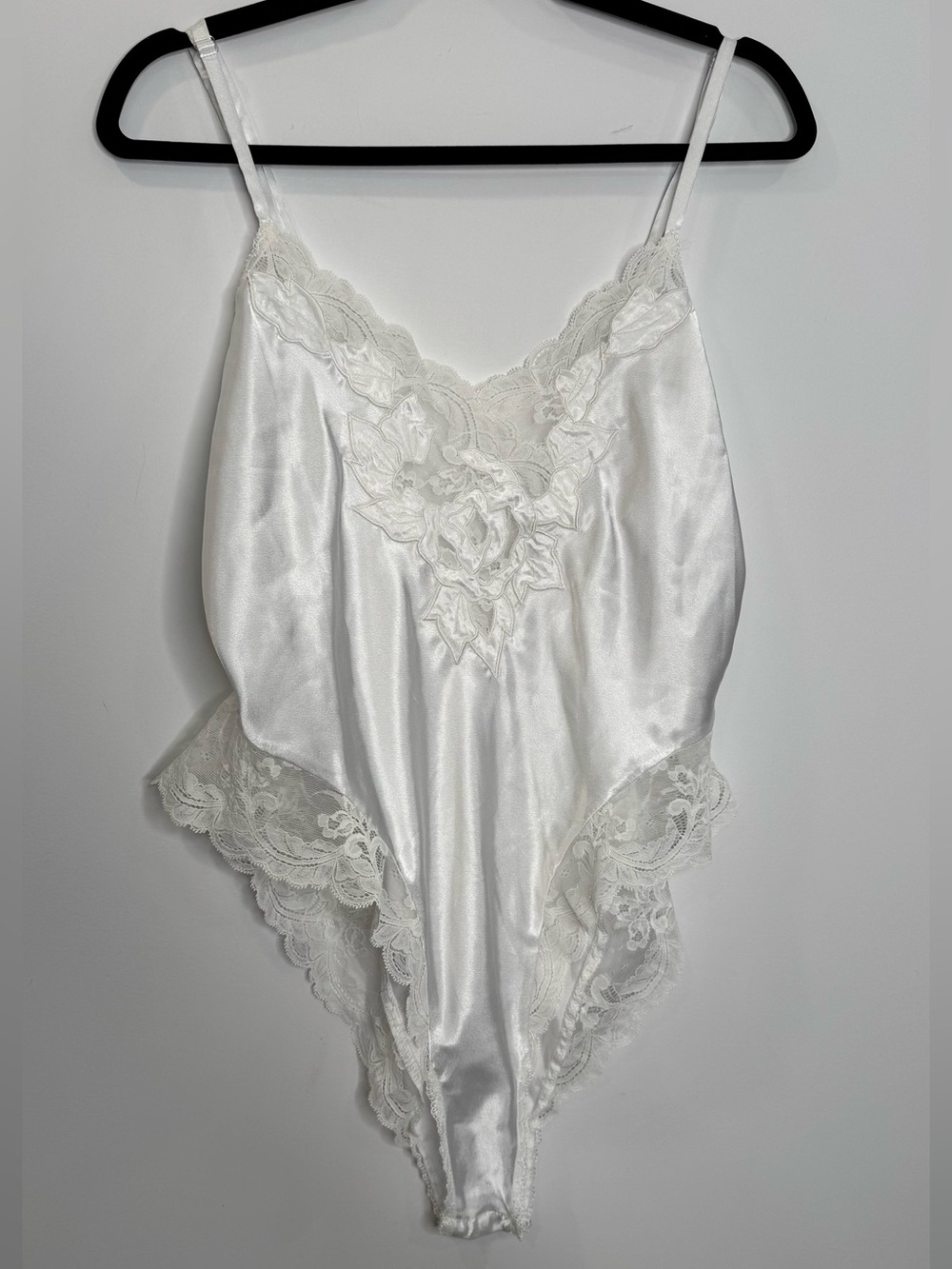 Vintage Natori Satin Lace Trim White Bodysuit sz large romantic